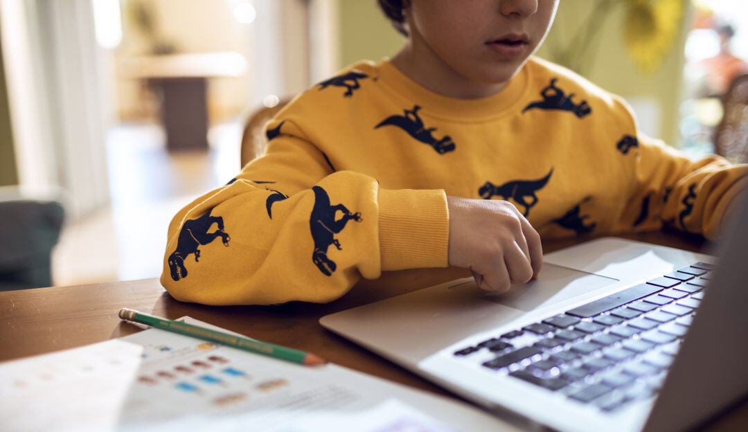 Tras una investigación, se evidenció que pueden estar expuestos a contenido de adultos  y amenazas de violación.