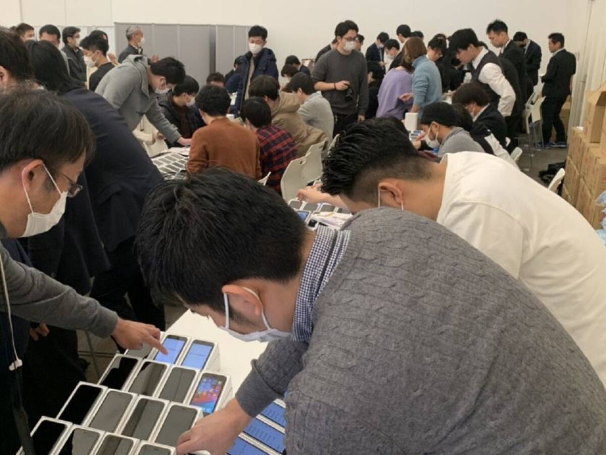 Gobierno de Japón envió 2000 smartphones a los pasajeros en cuarentena