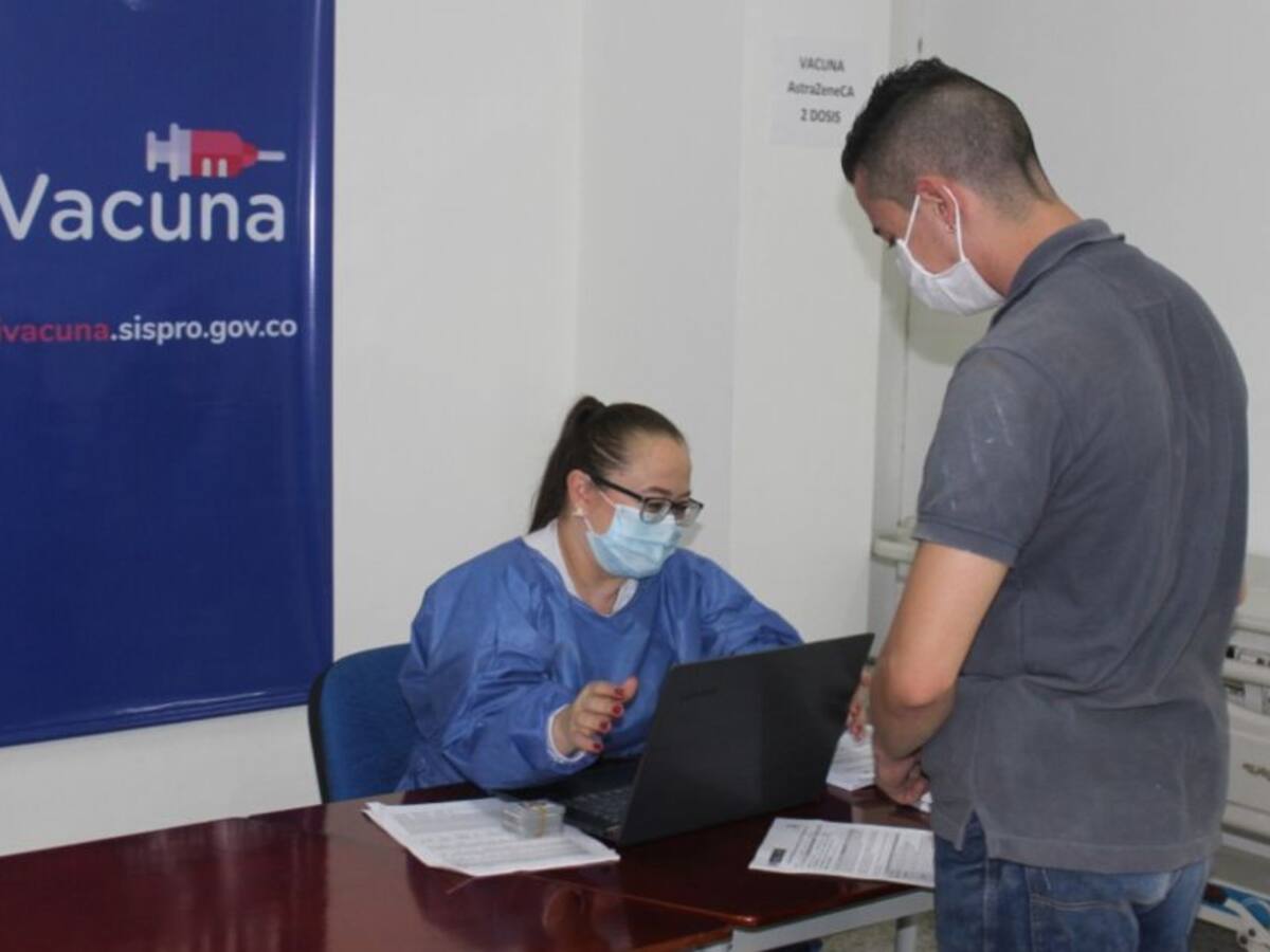 En 6 muncipios de Risaralda empezarán a vacunar a los mayores de 18 años