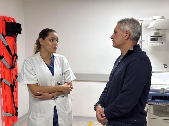 Visita del gobenador a los menores heridos con una mina antipersonal- foto gobernación de Antioquia