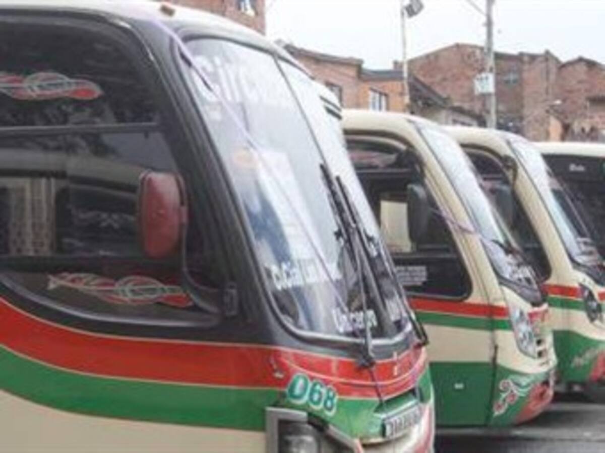 Paro de buses en el barrio Belén de Medellín por extorsiones
