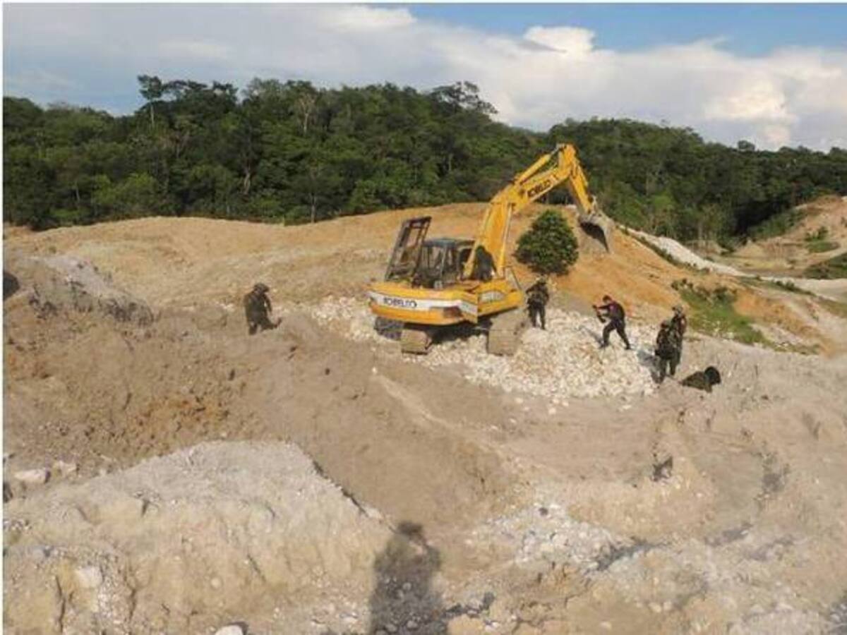Bandas internacionales estarían explotando minas ilegales en el Bajo Cauca