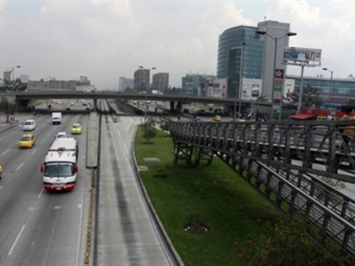 Petro atribuye a las motos altos niveles de contaminación en Día sin Carro