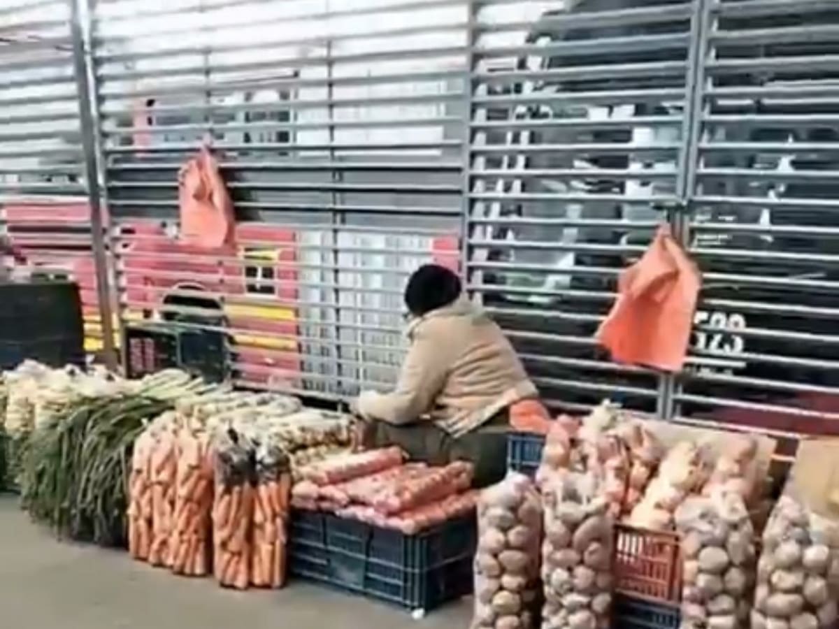 Quejas de usuarios por mini plaza de mercado en estación de Transmilenio en Soacha: entidad responde