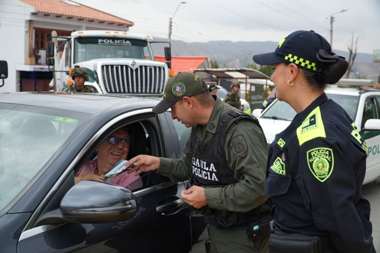 Viajeros de todo el país que visitaron el departamento de Boyacá contaron con el apoyo de la Policía Nacional durante la Semana Santa / Foto: Suministrada.