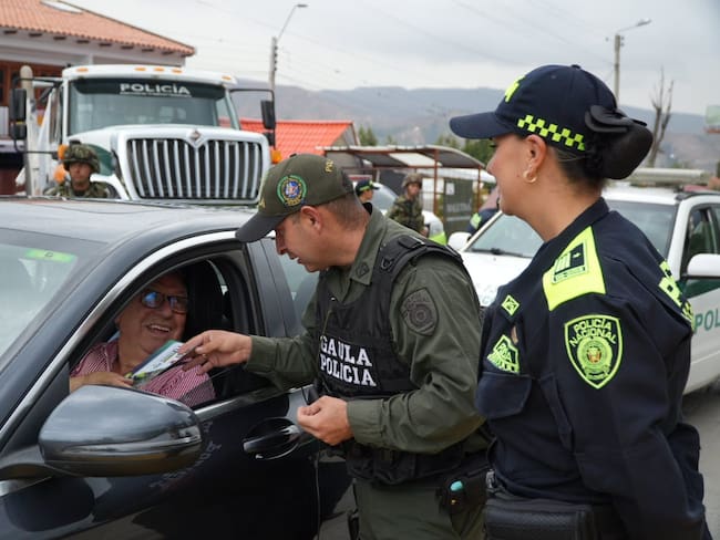 Viajeros de todo el país que visitaron el departamento de Boyacá contaron con el apoyo de la Policía Nacional durante la Semana Santa / Foto: Suministrada.