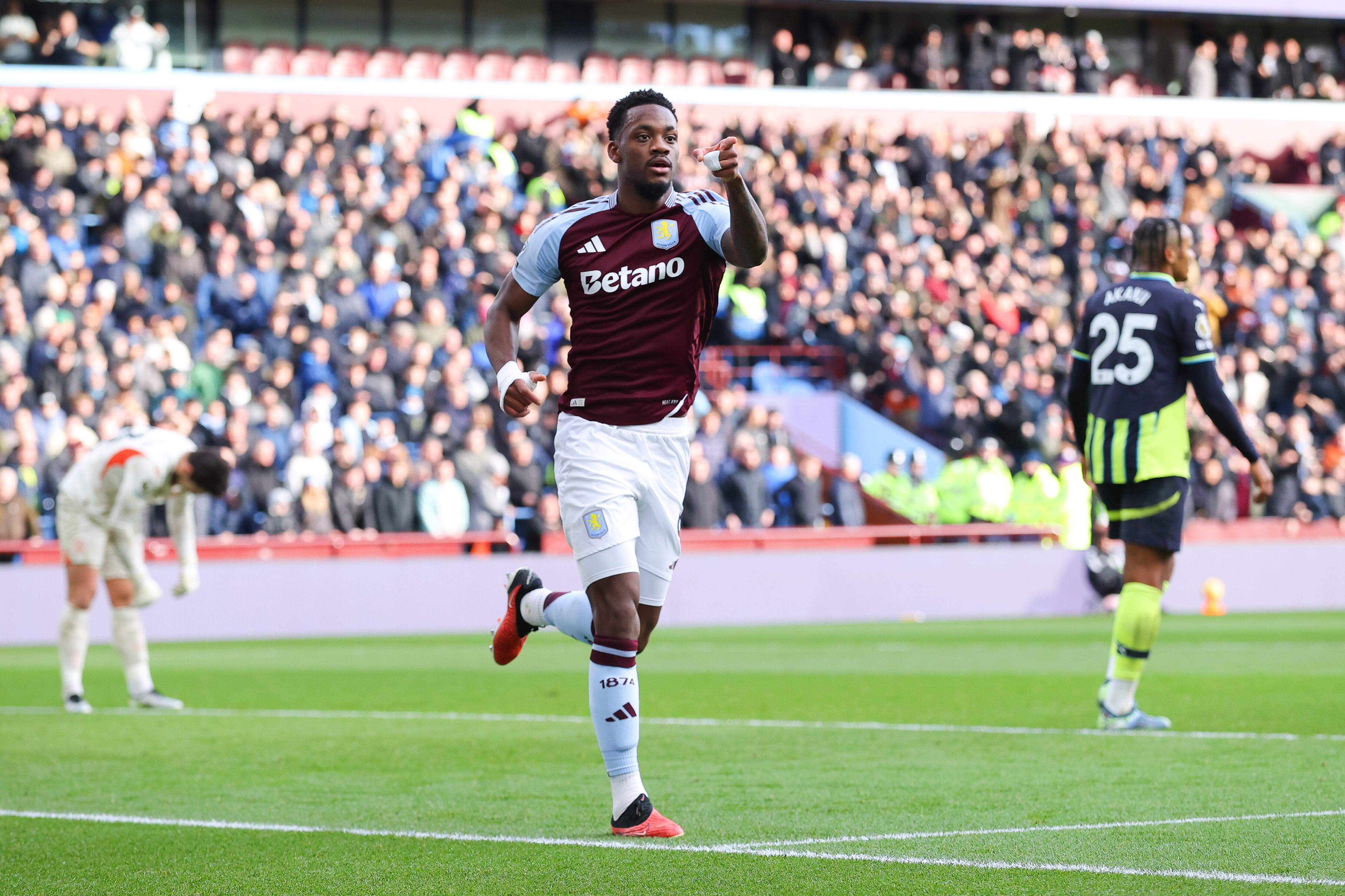 Jhon Jader Durán con el Aston Villa - Getty Images