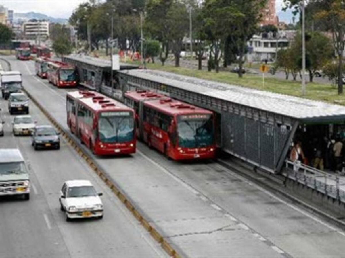 Orden de captura contra exdirector del IDU por daño en losas de Transmilenio en ‘Autonorte’