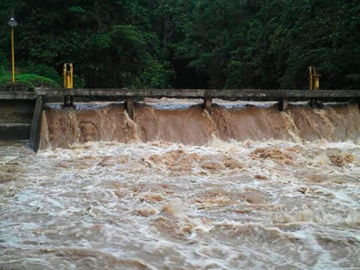 Carro tanques a Buenaventura para suministran agua