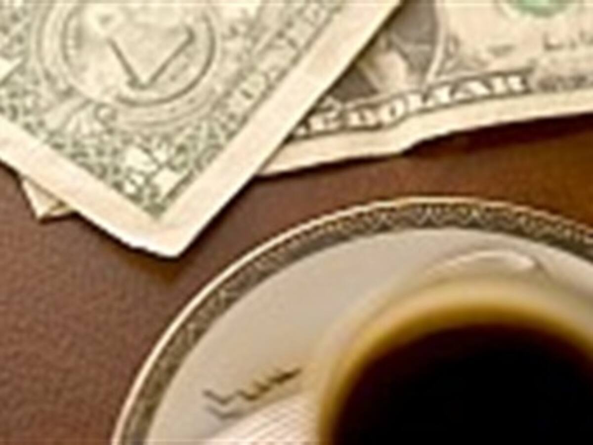 El dólar sigue cayendo y el precio del café se desploma. Subio la BVC