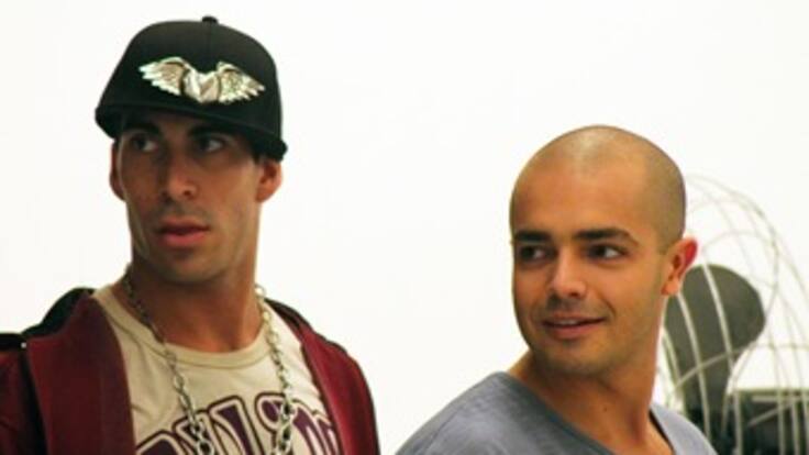 En Caracol Radio, el hombre detrás de “Open English”.