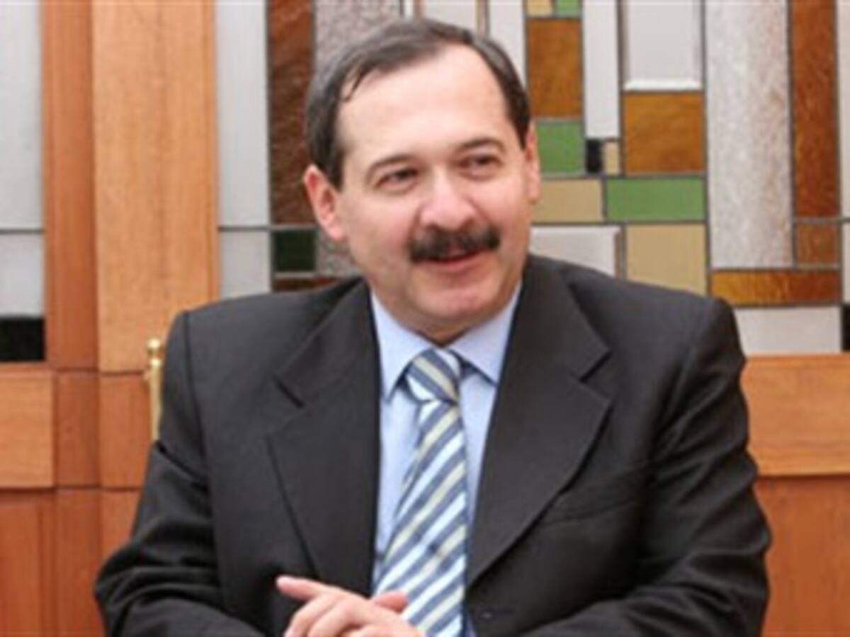 Ex presidente de la Corte: fallo sobre el referendo es uno de los más trascendentales de la historia del país