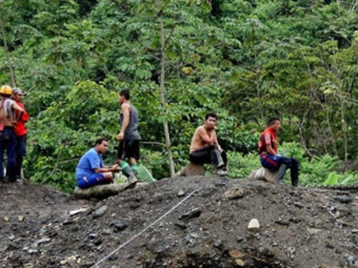 Santos declara 17,6 millones de hectáreas como reserva estratégica minera