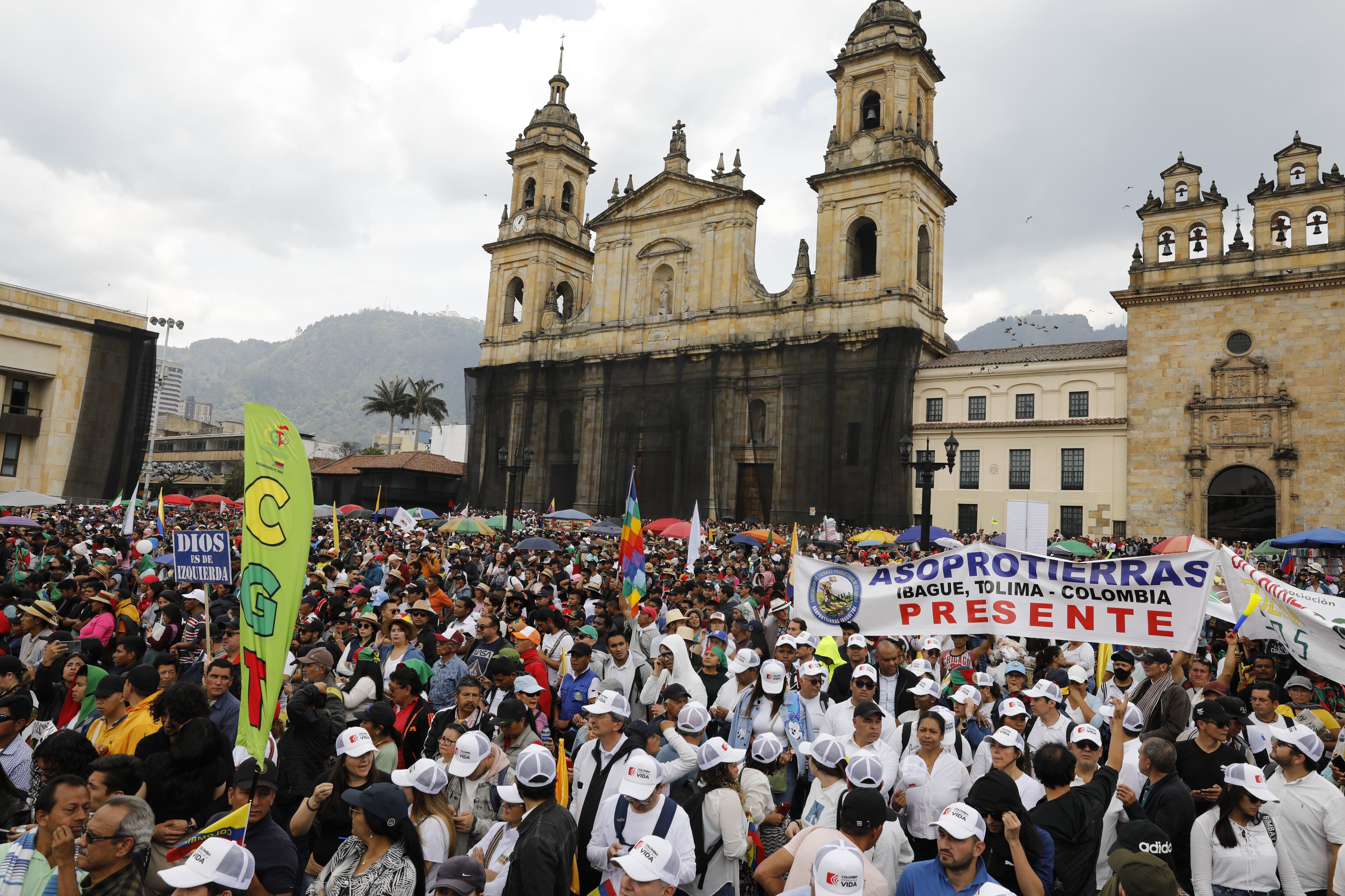 Marchas 27 de septiembre en Bogotá. Foto: EFE / Carlos Ortega