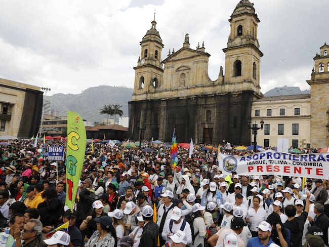 Marchas 27 de septiembre en Bogotá. Foto: EFE / Carlos Ortega