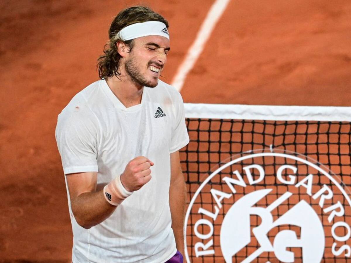 Tsitsipas se impuso a Medvedev y se cita con Zverev en semifinales