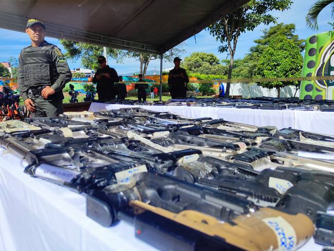 Destruyen más de 8.000 armas en Bucaramanga