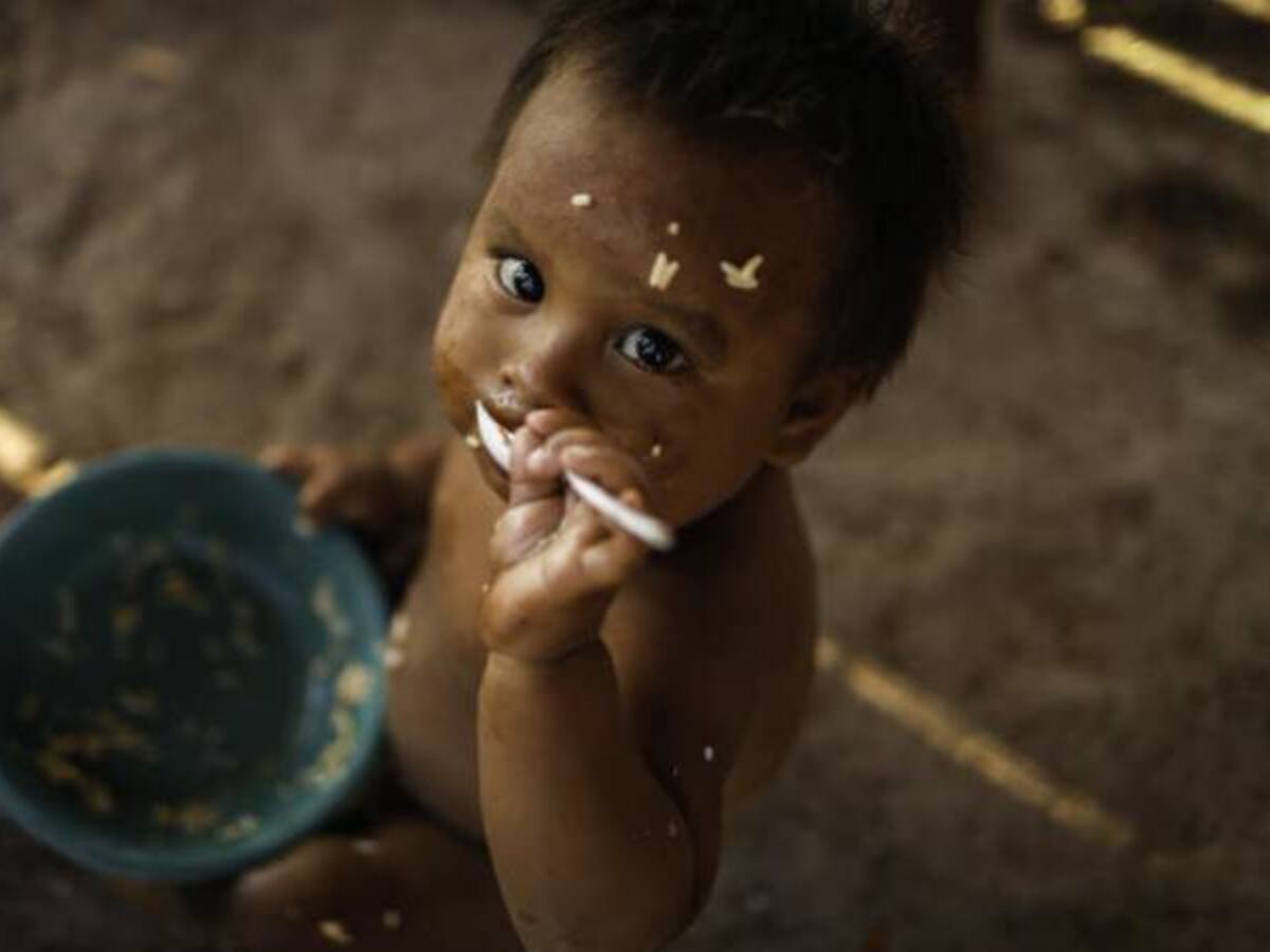Estudio alerta que niños crecen menos por desnutrición en sectores marginales de Bogotá