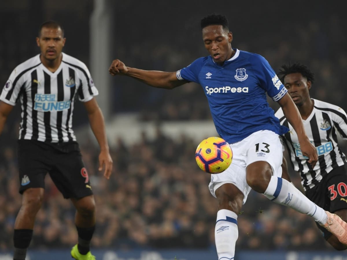 Yerry Mina sumó su cuarto partido consecutivo como titular con Everton