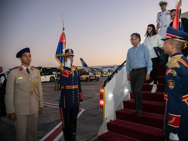 Colprensa / Presidente Gustavo Petro a su llegada a Egipto para la cumbre mundial del COP27