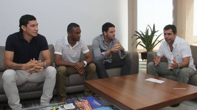 El alcalde Alejandro Char sostuvo que la campaña arrancará en centros comerciales de la ciudad, donde los futbolistas estarán firmando autógrafos y en contraprestación los que deseen sumarse podrán entregar alimentos.