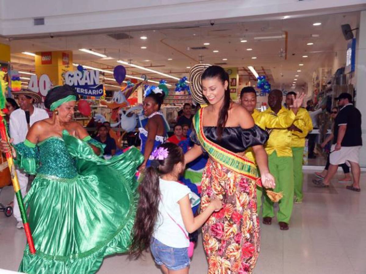 El sabor de noviembre se sintió en los centros comerciales