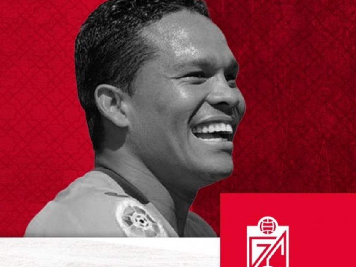 Oficial: Bacca continúa su carrera en España tras firmar con el Granada
