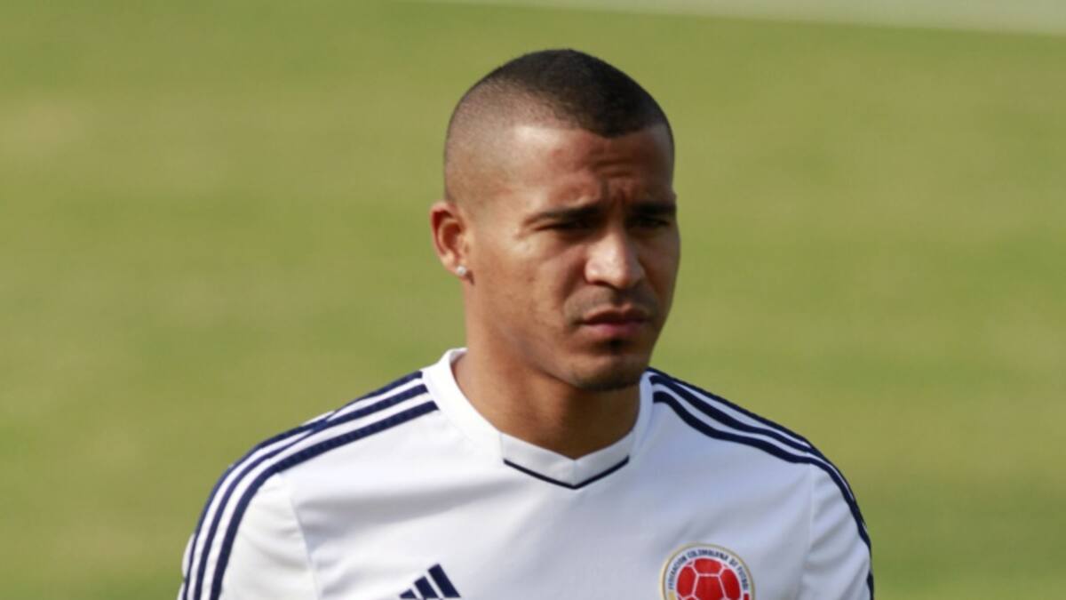 Macnelly Torres sufre distensión muscular en la rodilla