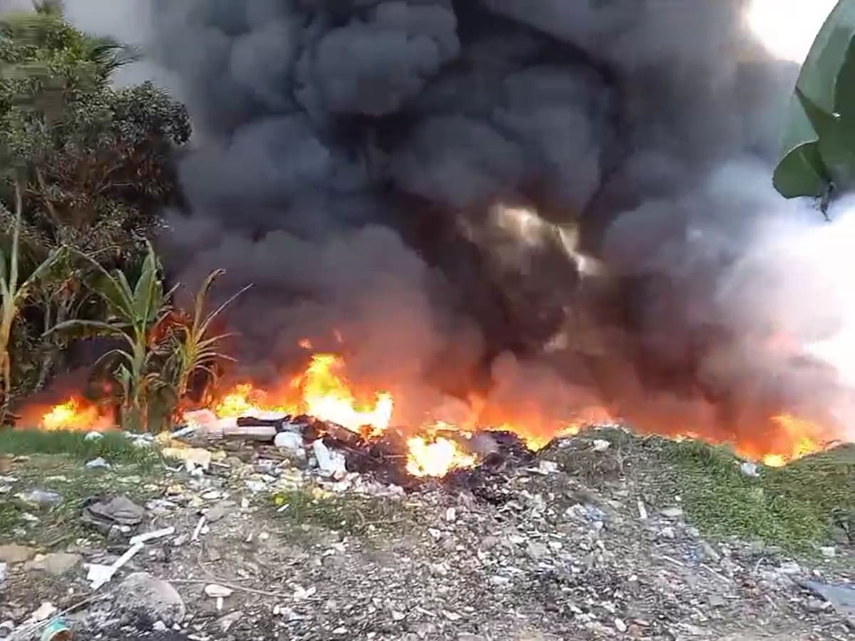 Cuerpo de Bomberos controló incendio de basuras en barrio El Pozón de Cartagena