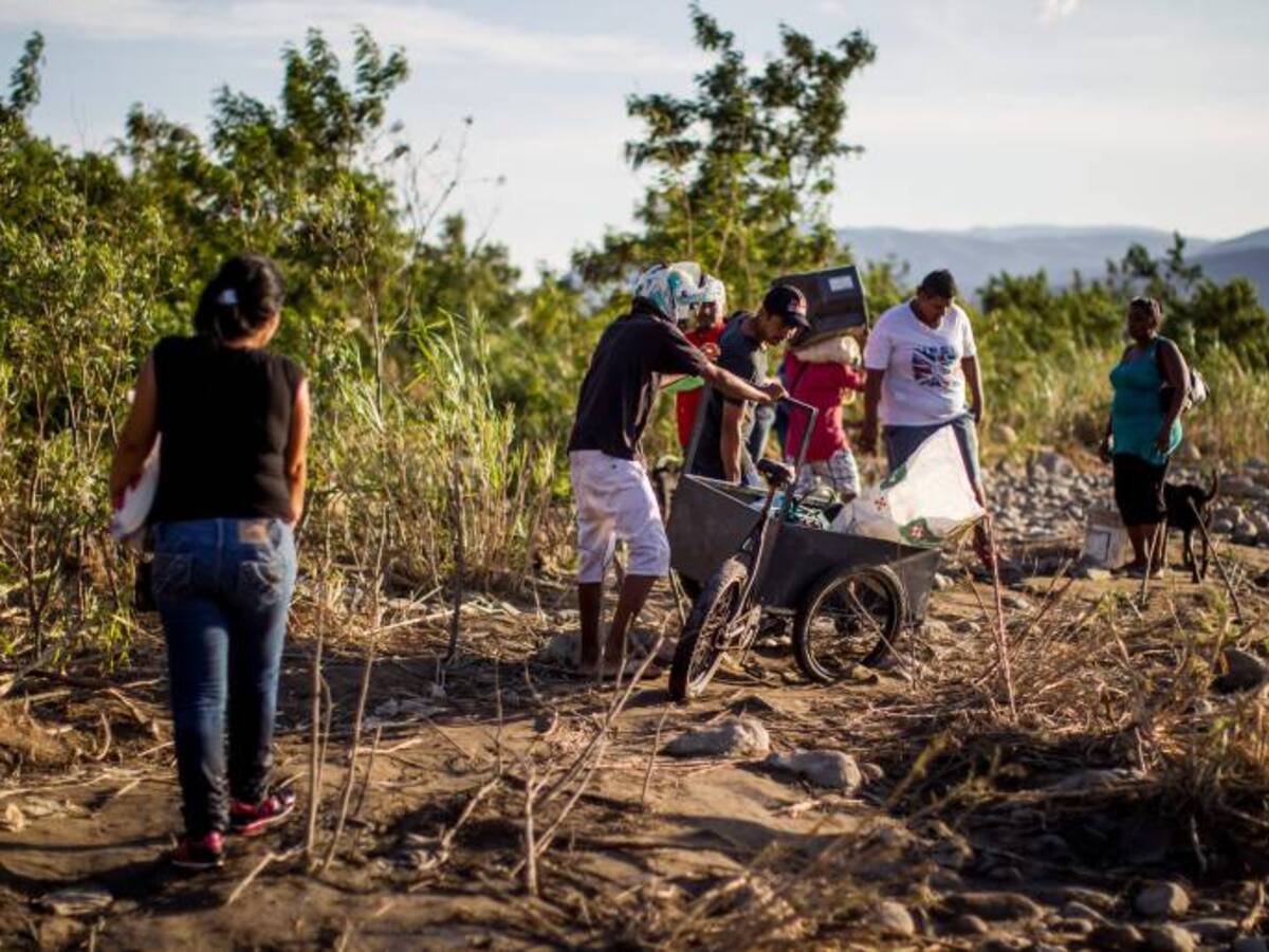 Industriales y comerciantes venezolanos temen que cierre de frontera sea hasta enero
