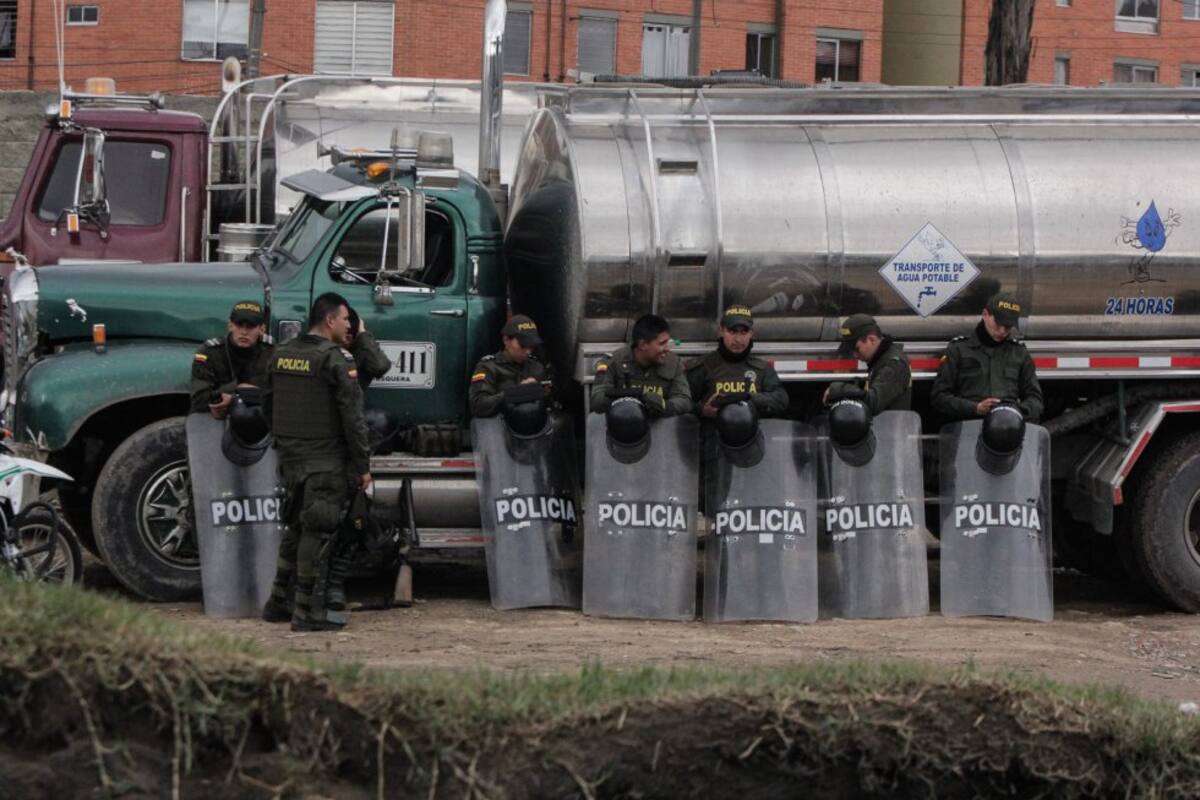 Los camioneros intensificaron su protesta con más de 100 puntos de concentración en el país.