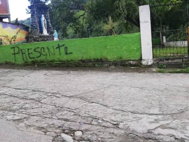 Con marcas de las autodefensas amanecieron varios municipios de Antioquia