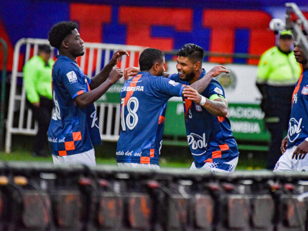 Boyacá Chicó goleó y cerró con autoridad ante Llaneros FC