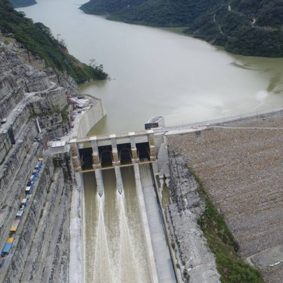 EPM analiza que la etapa 2 la hagan constructores diferentes: Quintero