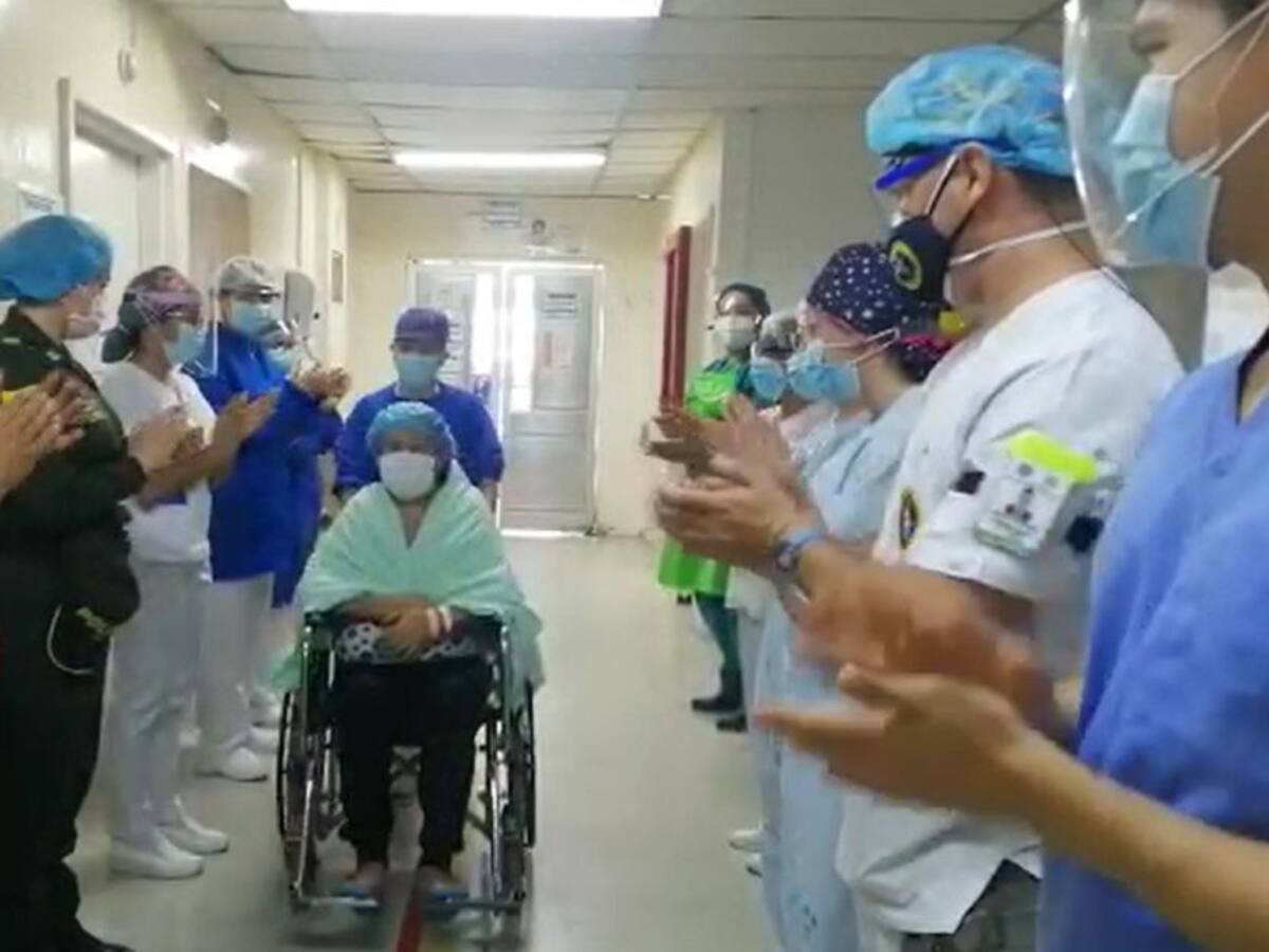 VIDEO: Duró 53 días en UCI por COVID-19 y se recuperó