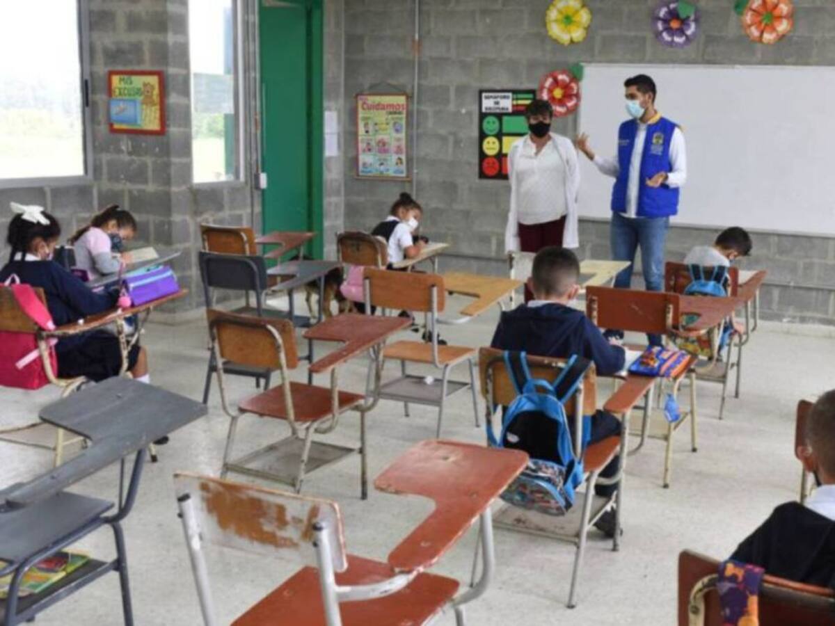 Regresan las clases bajo el modelo de alternancia en Risaralda