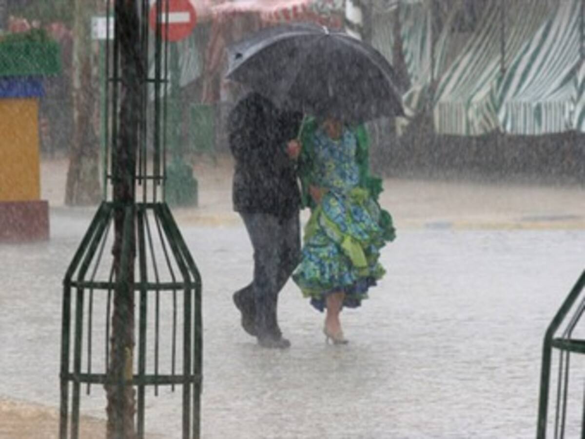 Reportan estragos por fuerte invierno en Medellín