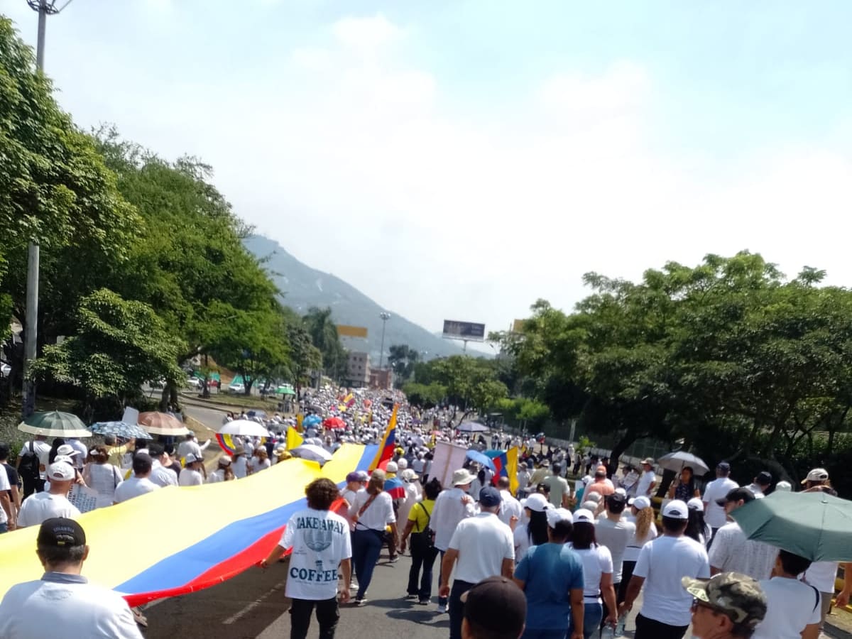 Masiva movilización contra Petro se registró en Cali