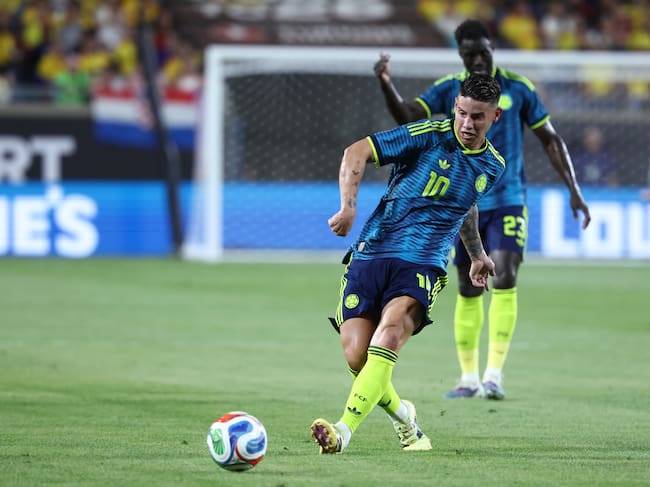 ORLANDO, FL - MARCH 26: Colombia midfielder James Rodriguez (10) sends a pass forward in the first half during the Road to 26 match between Colombia and Croatia on Thursday, March 26, 2026 at Camping World Stadium in Orlando, FL (Photo by Peter Joneleit/Icon Sportswire via Getty Images)