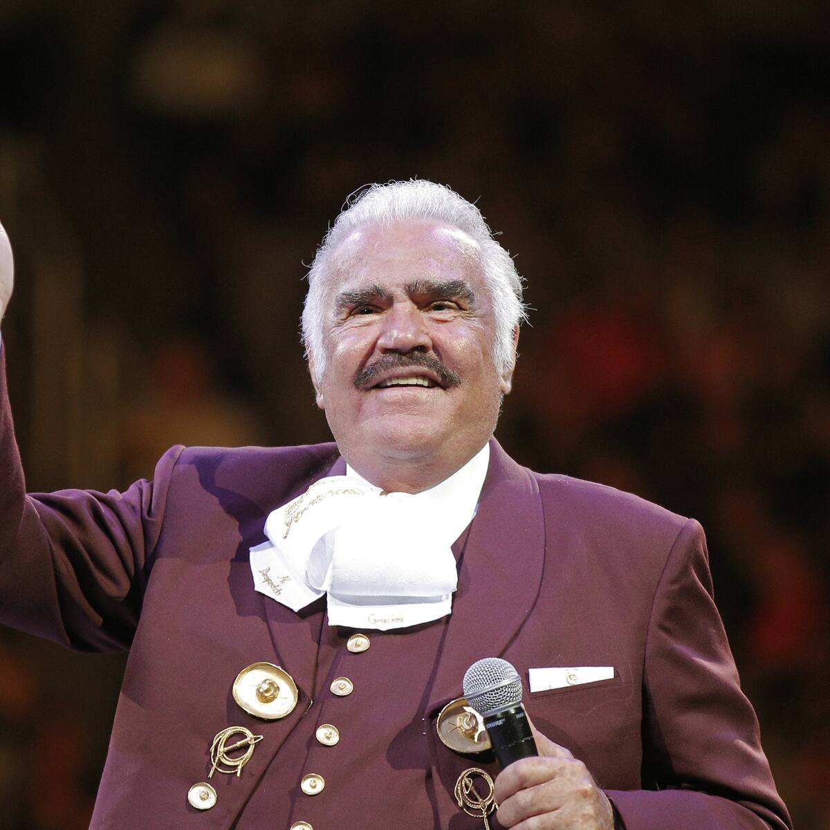 “Mientras lo sigamos escuchando, Vicente Fernández seguirá entre nosotros”: hijo de José Alfredo Jiménez