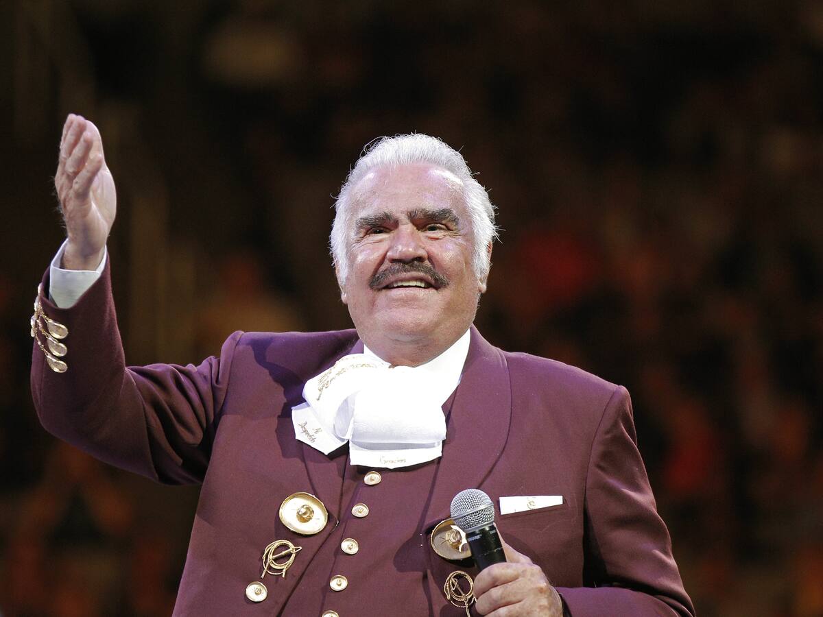 “Mientras lo sigamos escuchando, Vicente Fernández seguirá entre nosotros”: hijo de José Alfredo Jiménez