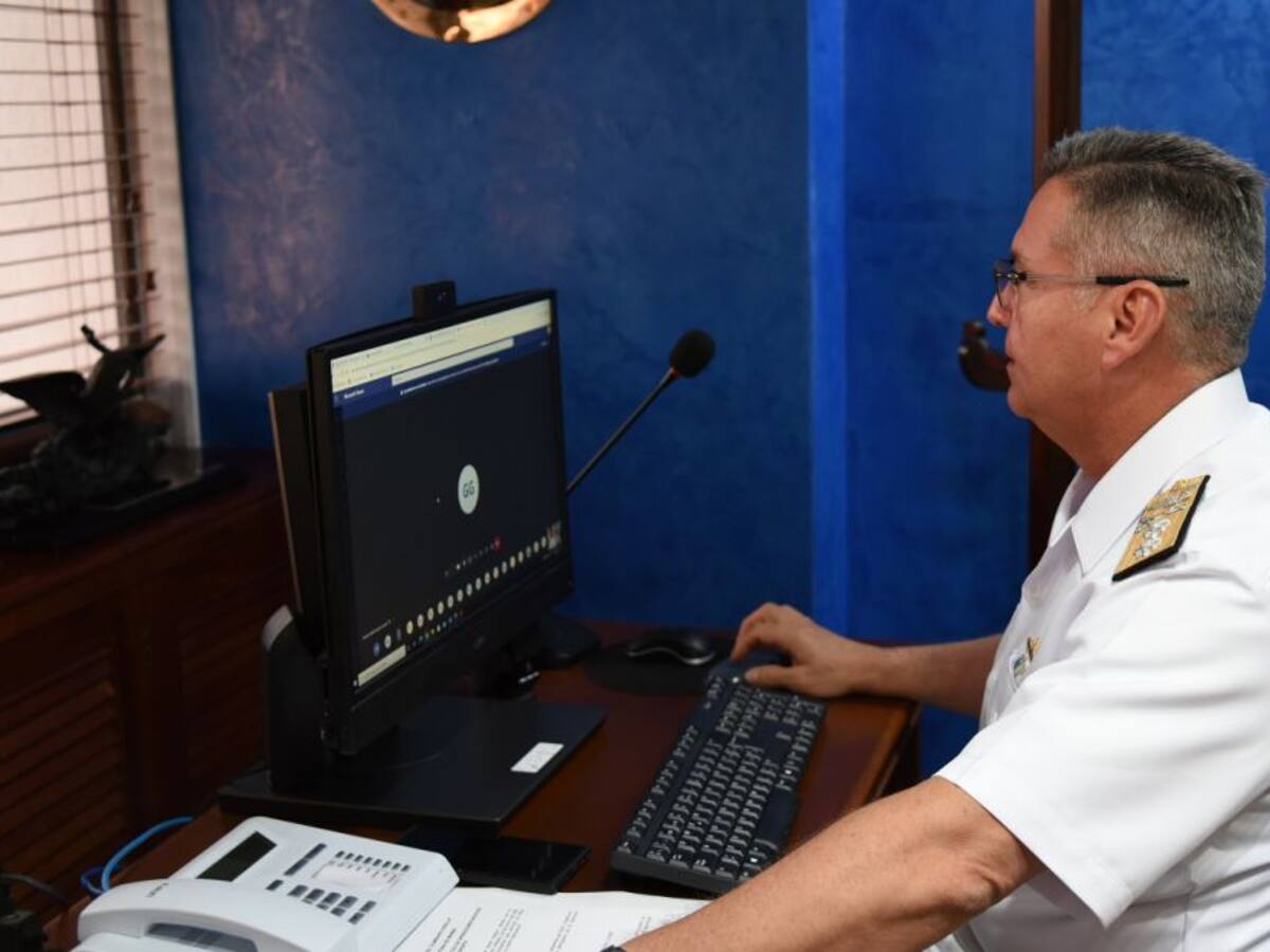 Militares ecuatorianos se capacitan en la Escuela Naval de Cadetes