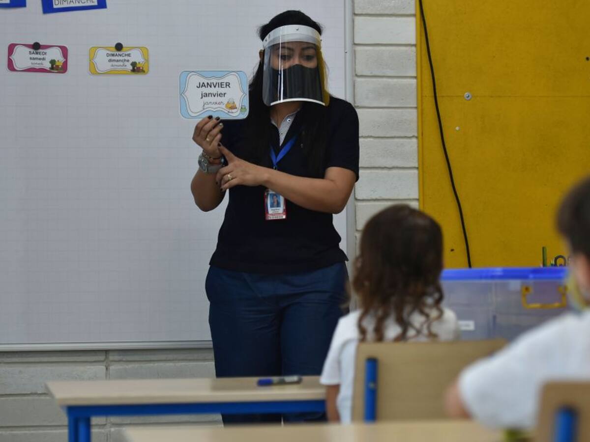 Docentes de Antioquia piden que cese la alternancia en todo el departamento