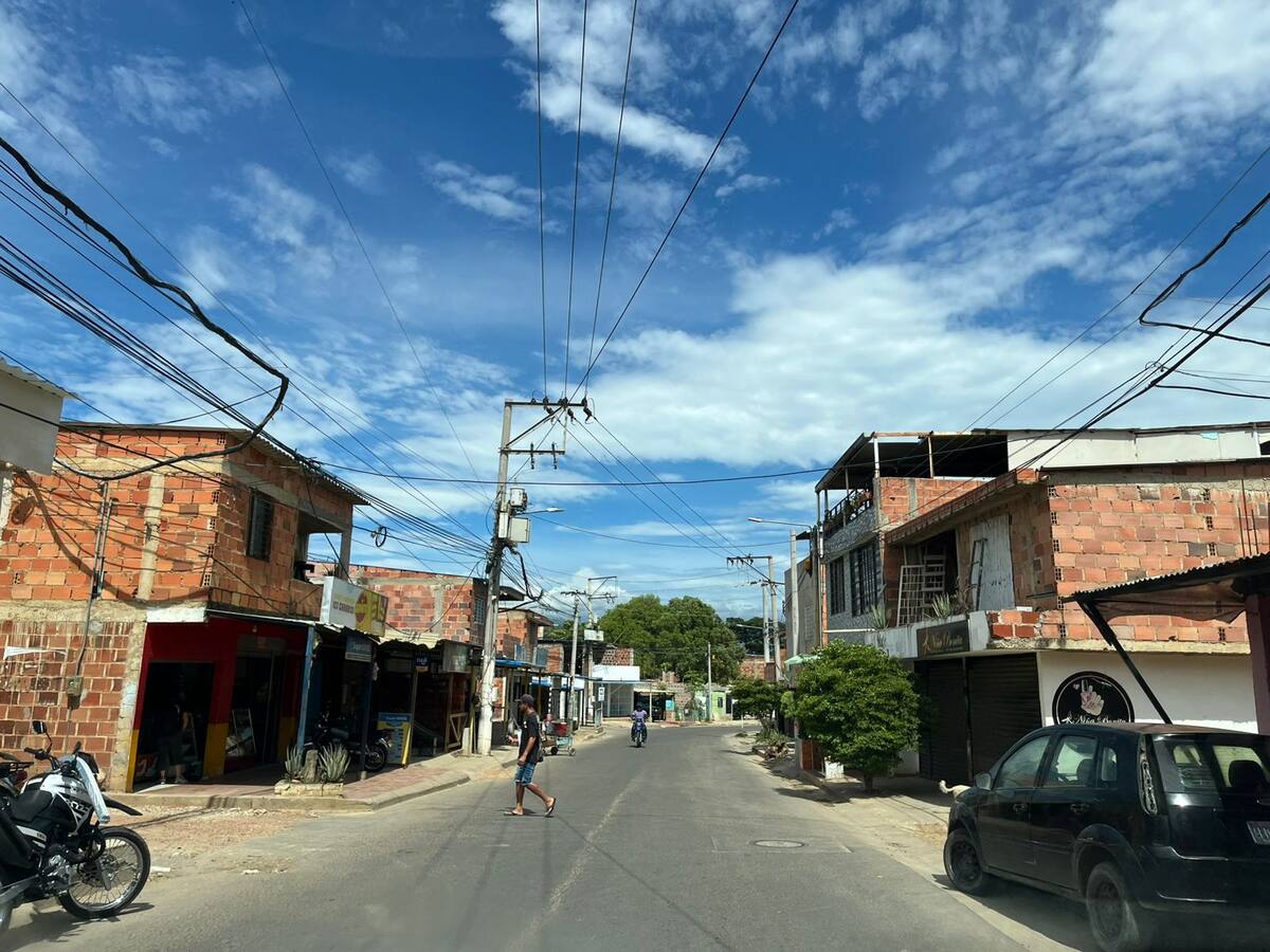 Comunidad de Los Canarios exige la pronta instalación de reductores de velocidad