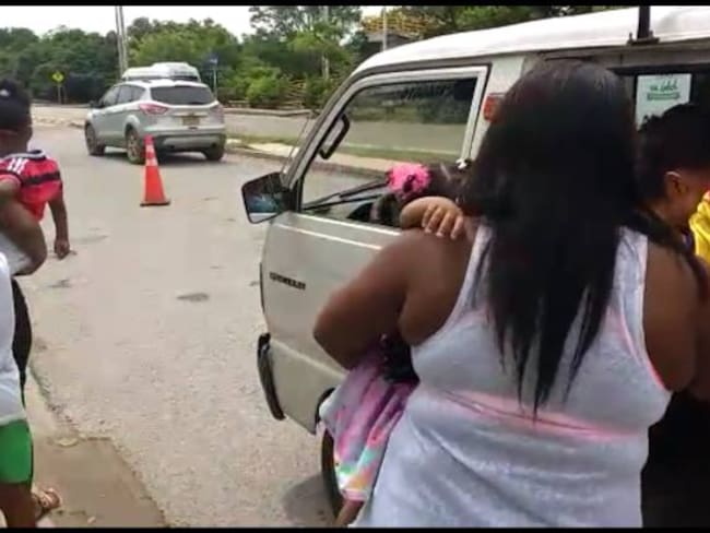 Sancionan conductores en Cartagena que transportaban menores en condiciones inseguras