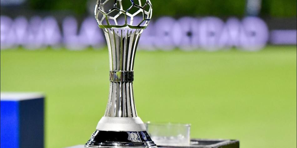 Trofeo del torneo de ascenso / Dimayor.