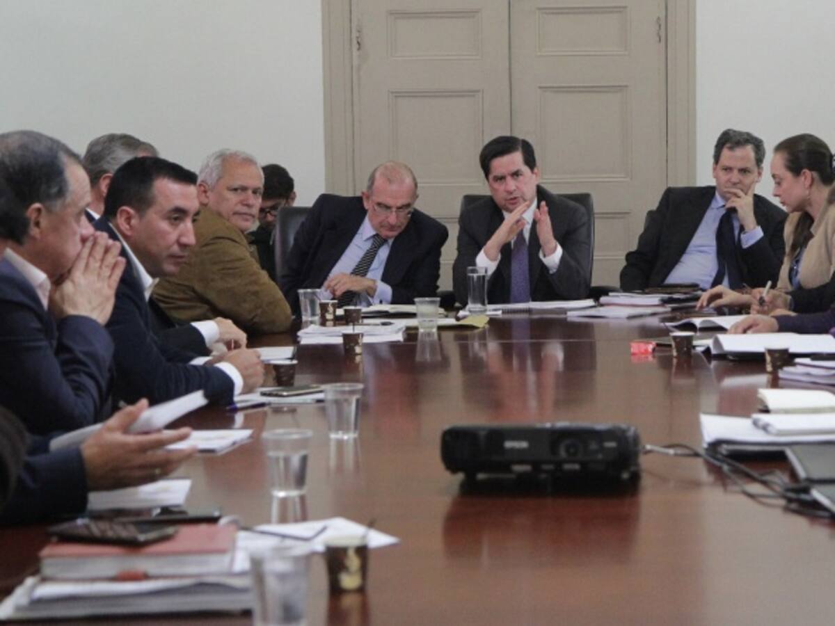 ‘Confiamos en que la Corte dé vía libre al fast track’: ministro Cristo