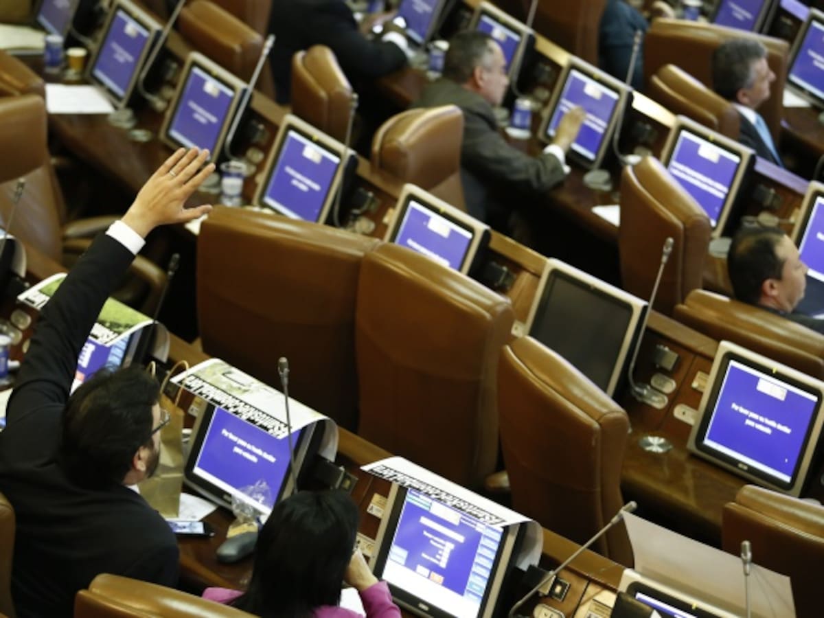 Incremento en el salario de los congresistas será de más de $2 millones