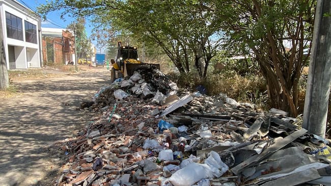 La Alcaldía de Neiva inició la intervención de ocho sectores afectados por la disposición inadecuada de residuos. Foto Alcaldía de Neiva