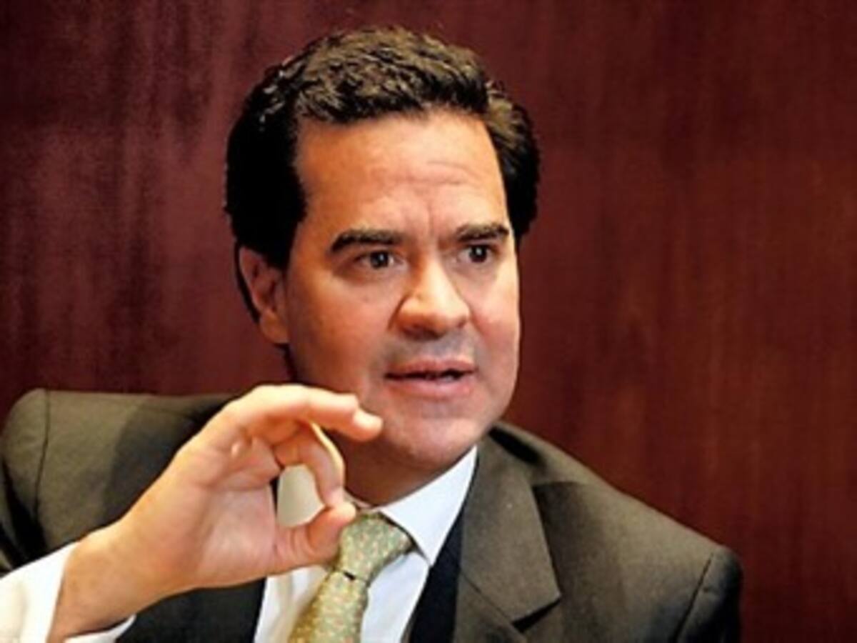 El Ministro de Ambiente y la Gobernadora del Huila hablan sobre el proyecto EL Quimbo